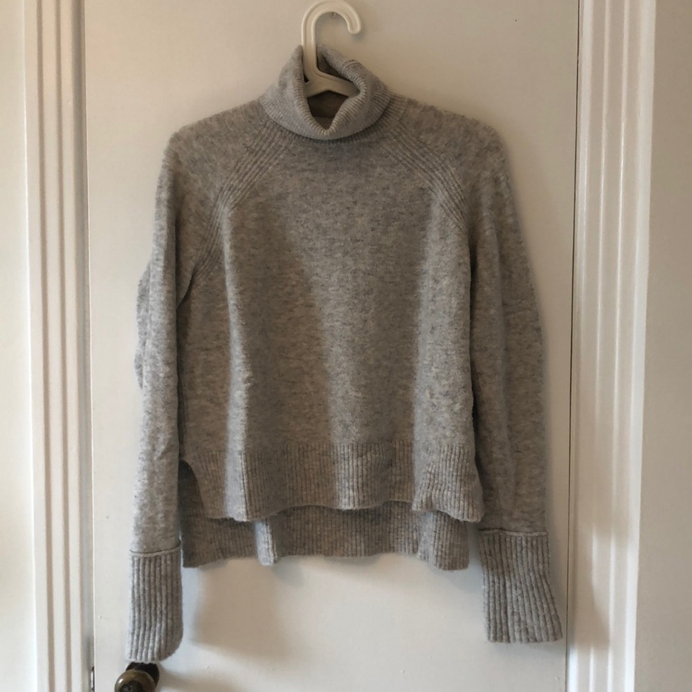 Turtle neck sweater